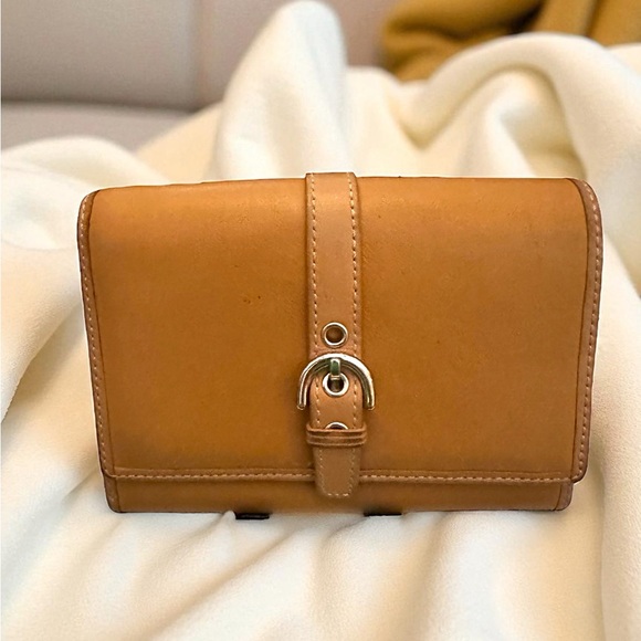 Coach Tan Leather Buckle Bifold Wallet - Picture 1 of 14